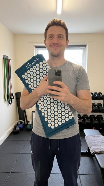 Person using Lumis Mat